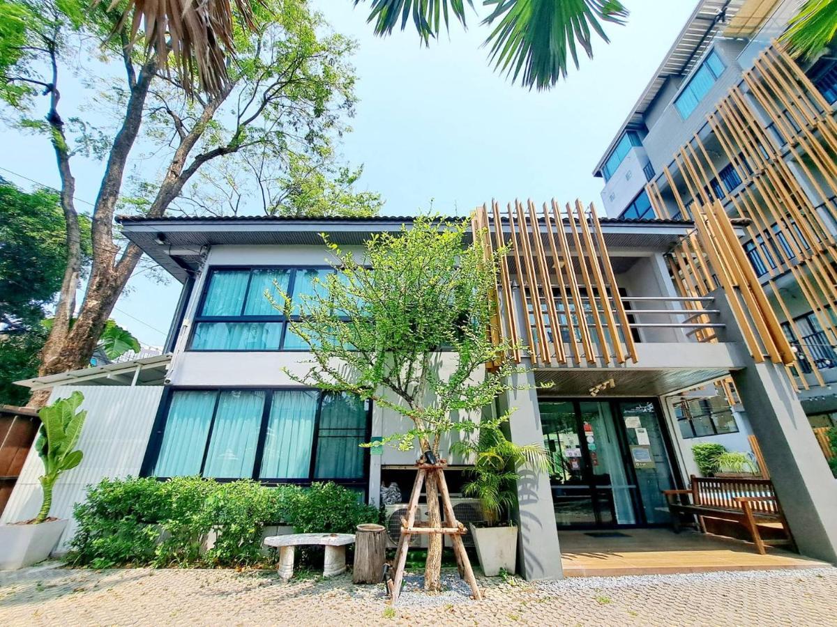 Nest By Sangob Hotel Bangkok Exterior photo